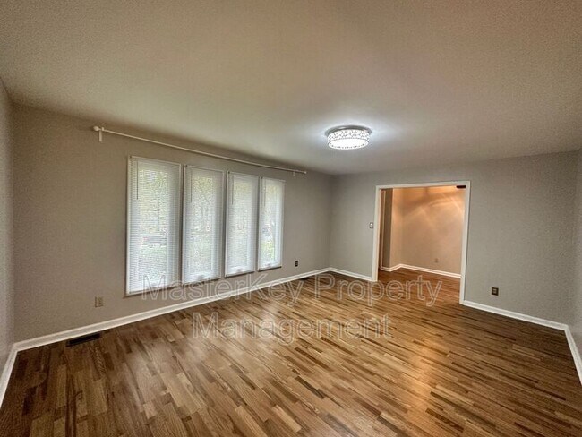 Foto del edificio - 4017 Grimstead Ln
