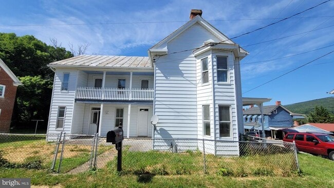Building Photo - 4300 Main St