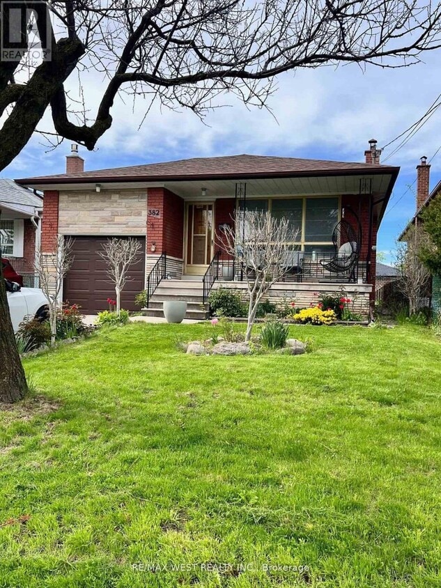 Primary Photo - 382 Maple Leaf Dr