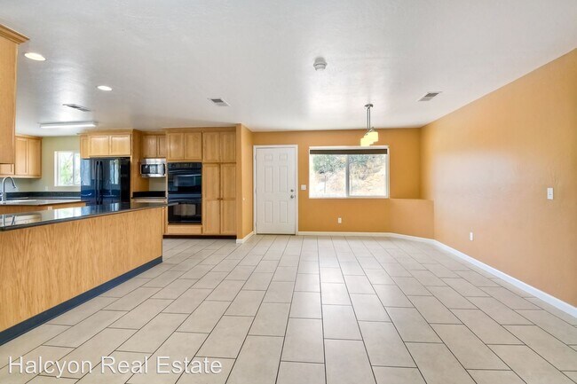 Foto del edificio - 7 br, 5 bath House - 14950 Garden Road
