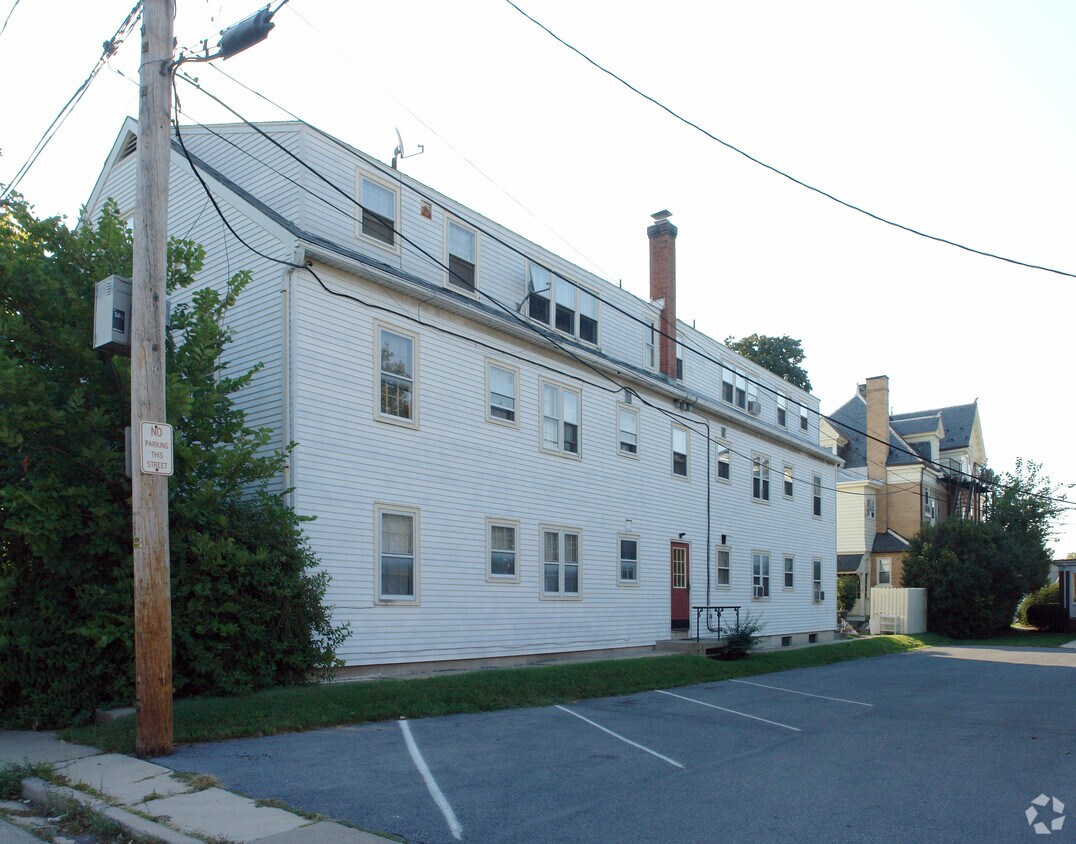 Foto del edificio - Bldg B