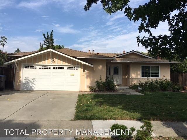 Primary Photo - 1051 Lancer Dr