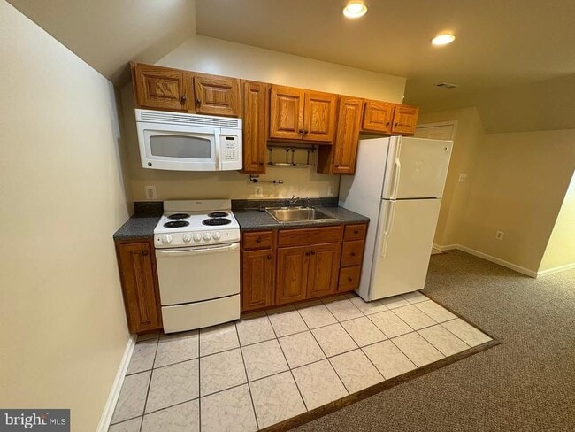 Building Photo - 116 Hanover Pike