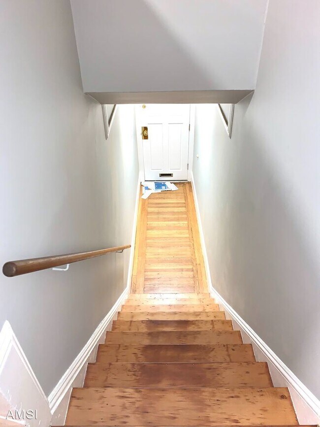Foto del edificio - 2 br, 1 bath House - 27 Moulton Street