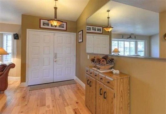 Foto del edificio - 825 Mt Rainier Way, El Dorado Hills, CA 95762