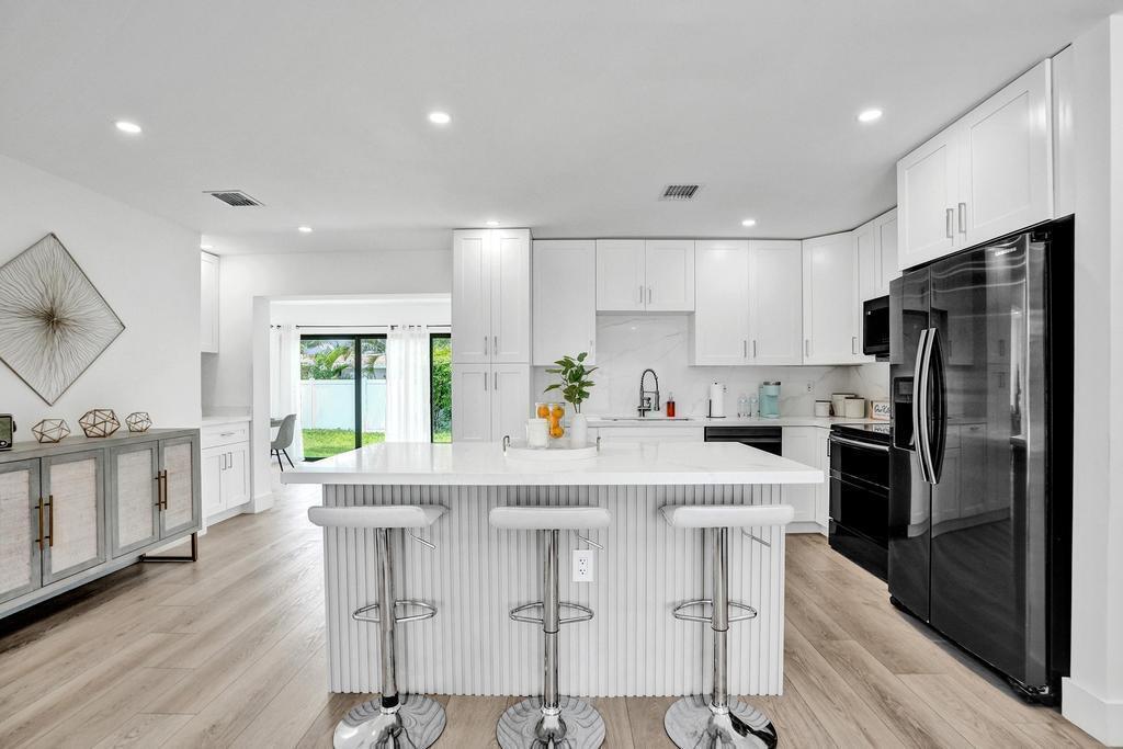 Primary Photo - 1001 SE 13th Ct