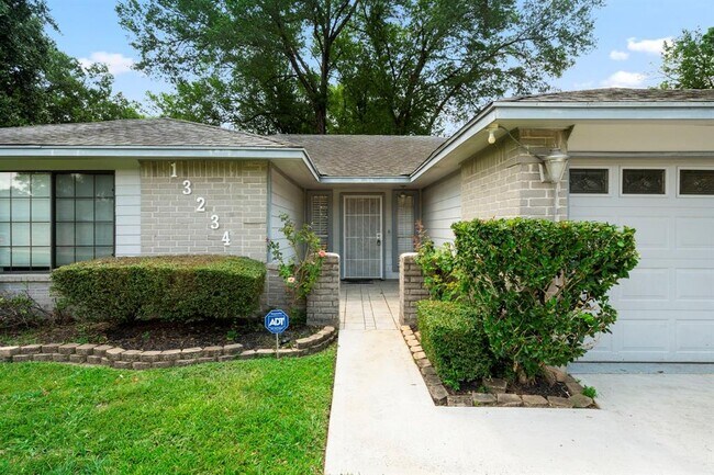 Building Photo - 13234 Boyer Ln