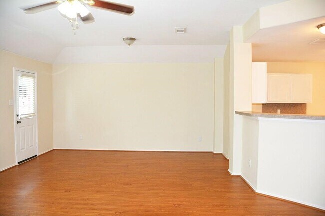 Foto del edificio - 10011 NW Park Pl Dr