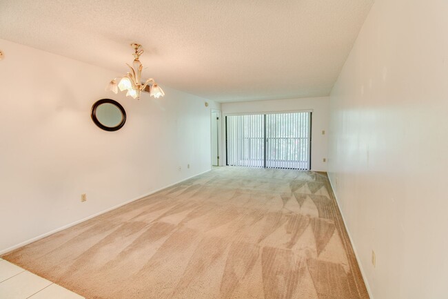 Building Photo - 3293 Westridge Blvd