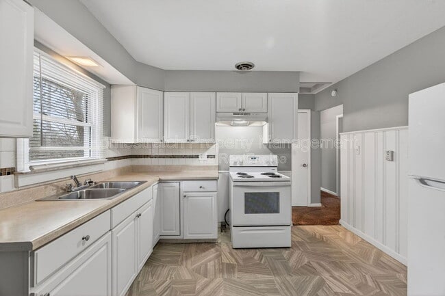 Foto del edificio - 12070 Garden Ln