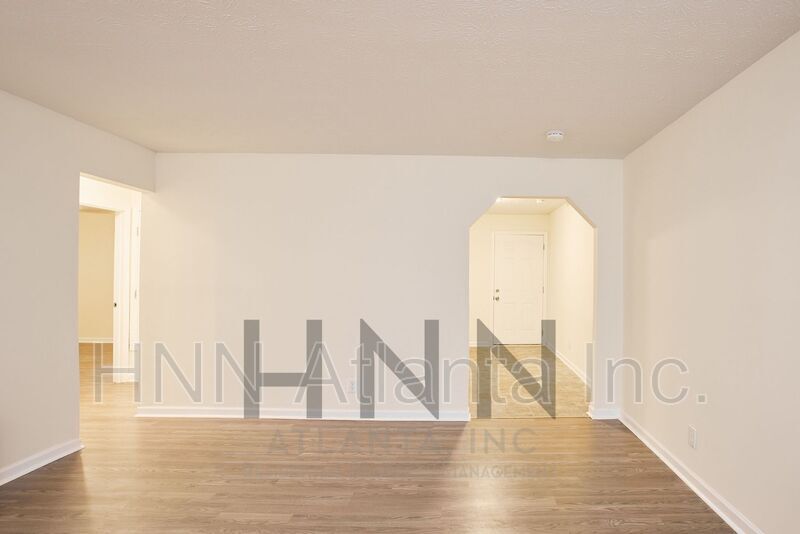 Primary Photo - 4370 Springwood Ter