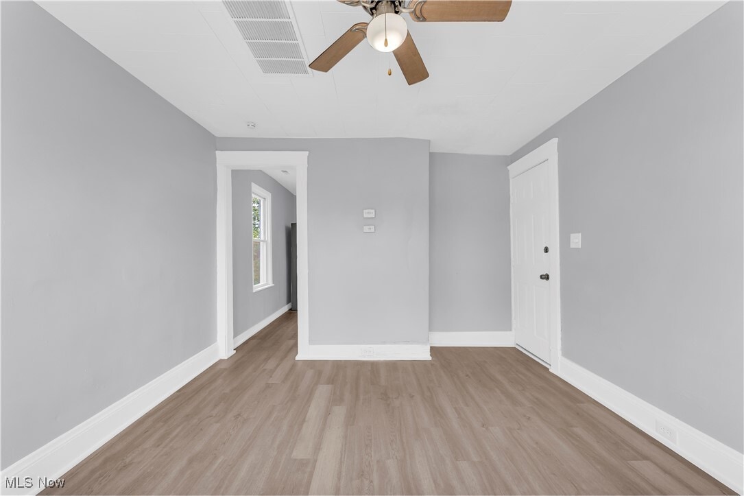 11702 Brookfield Ave Cleveland, OH 44135 – photo 3