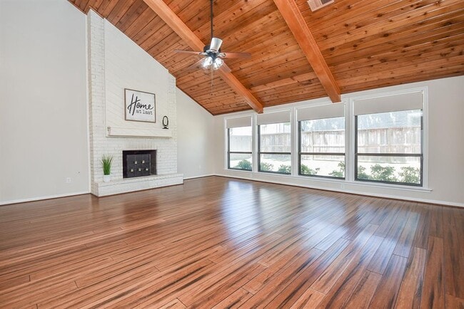 Building Photo - 7731 Club Lake Dr