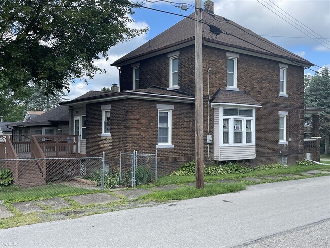 Building Photo - 3 br, 1 bath House - 1027 Webster Street