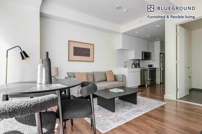 Building Photo - 1335 Boylston St