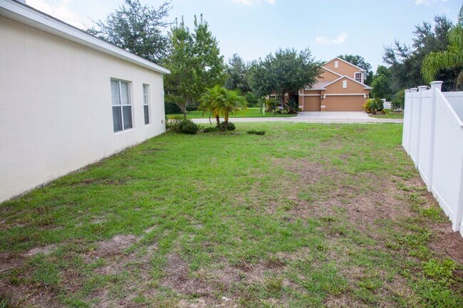 Foto del edificio - 11152 Oyster Bay Cir