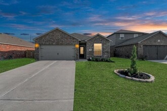 Building Photo - 424 Maple Fawn Dr