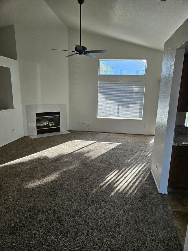 Foto del edificio - 3 Bedroom & 2 Bath for Rent!