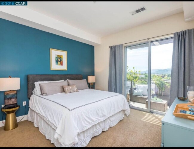 Building Photo - 555 Ygnacio Valley Rd