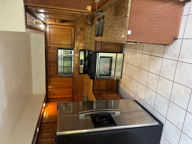 Foto del edificio - 16752 Luella Ave