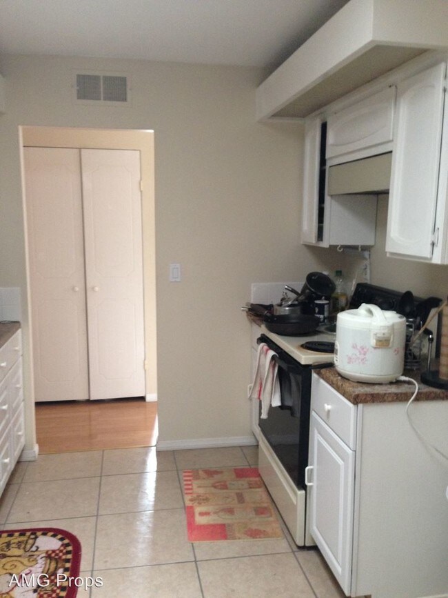 Building Photo - 14027 Olive Meadows Pl