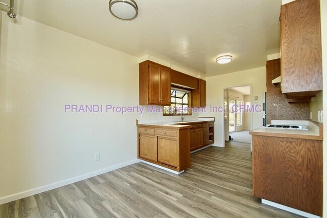 Building Photo - 106 Buena Vista Ave