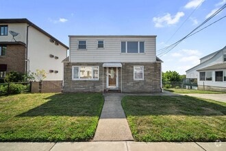Building Photo - 62 Burns Ave