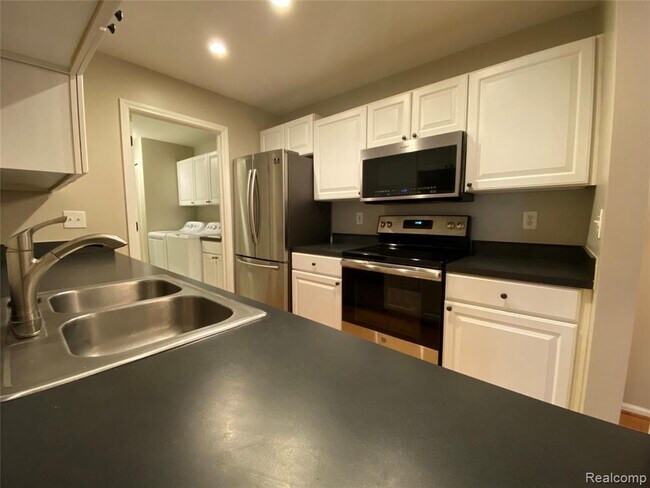Building Photo - 56083 Chesapeake Trail