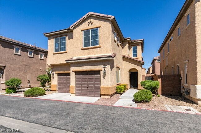 Building Photo - 685 Taliput Palm Pl