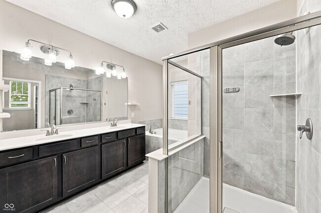 Foto del edificio - 9124 Hawkins Rd