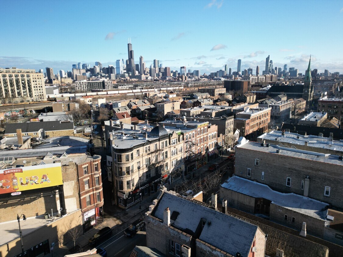 Primary Photo - 1343 W 18th St