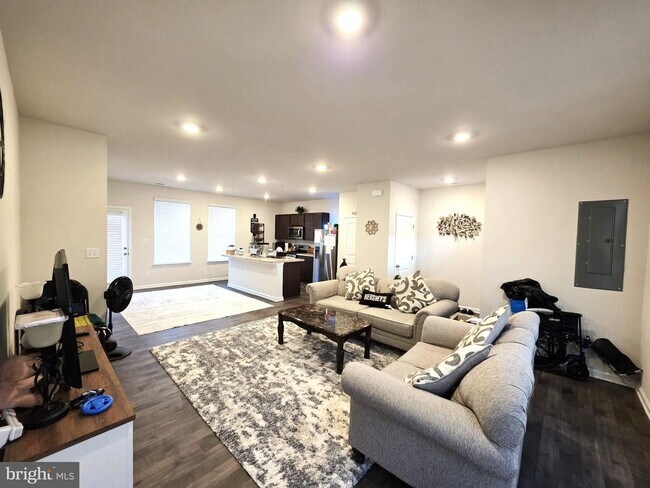 Foto del edificio - 407 Stream Valley Ct