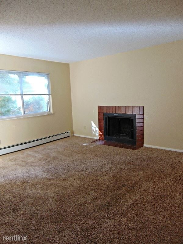 Building Photo - 435 St Vrain Pl