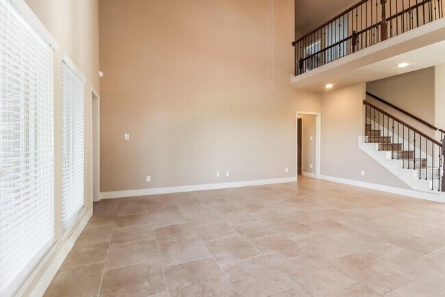Foto del edificio - 2342 Falcon Brook Dr