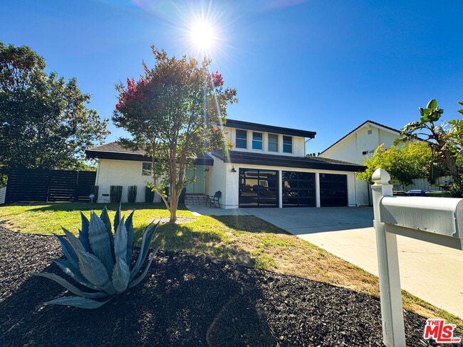 Building Photo - 4327 Cezanne Ave