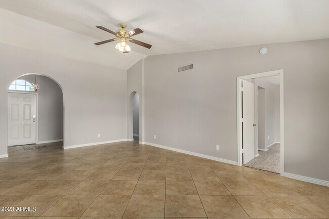 Building Photo - 4423 E Ashurst Dr