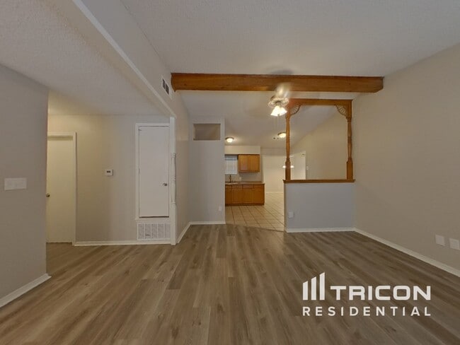 Foto del edificio - 4108 Coronet Ln