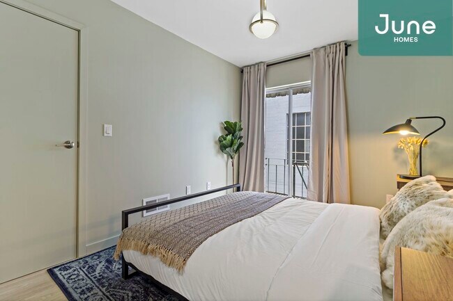 Foto del edificio - Queen room in 5-bed/3.5-bath Home