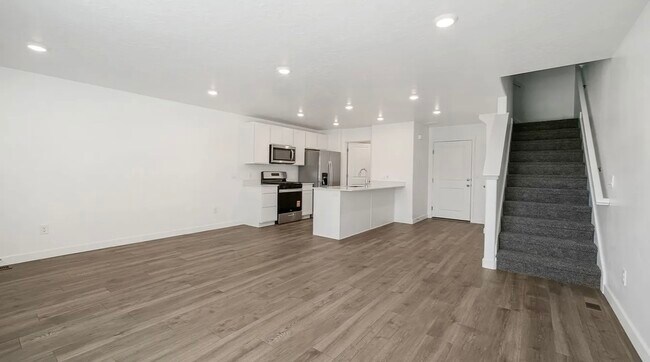 Foto del edificio - 241 N Salty Ln
