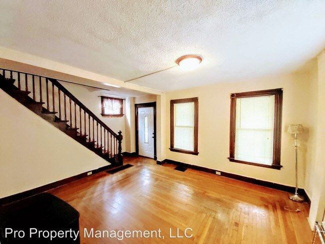 Building Photo - 4 br, 2.5 bath House - 68 Front Ave