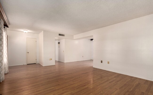 Foto del edificio - Great home in an active 55+ community!