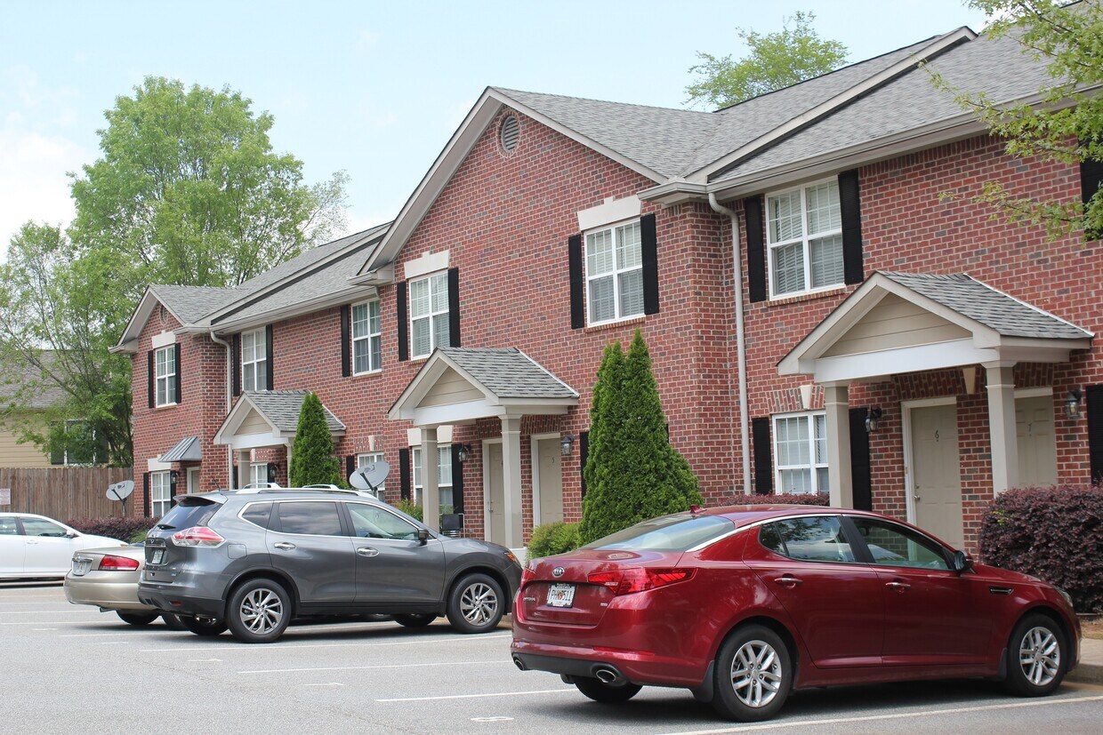 Primary Photo - 460 Barnett Shoals Rd