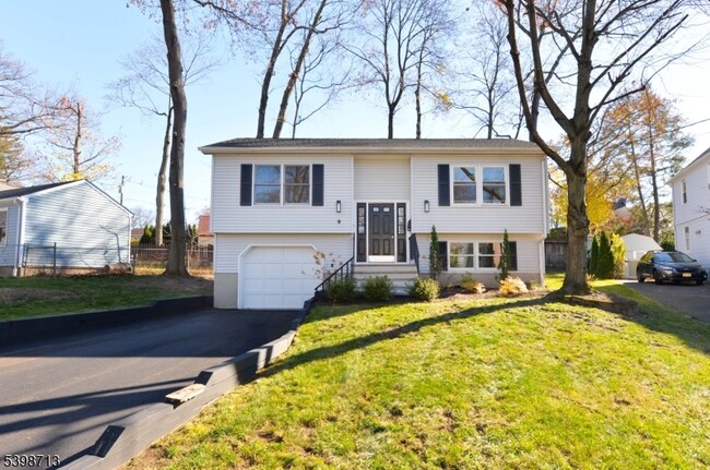 Building Photo - 9 Bergen St