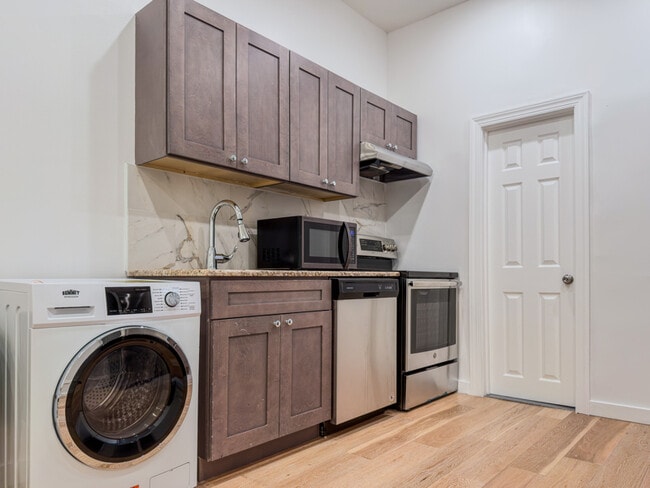 Photo - 2129 Pine St Apartment