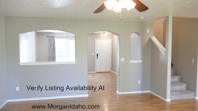 Building Photo - 534 N Moonglow Ave