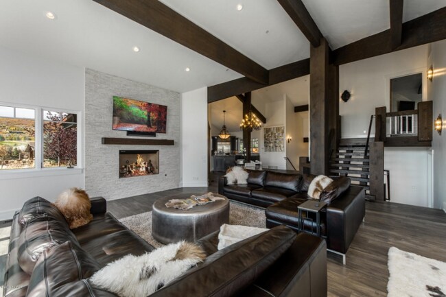 Building Photo - 8135 Glenwild Dr