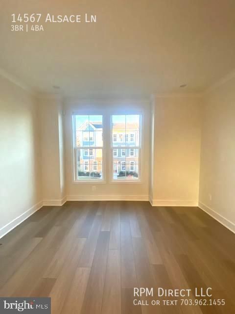 Building Photo - GORGEOUS TOWNHOME IN ROBINSON MANOR
