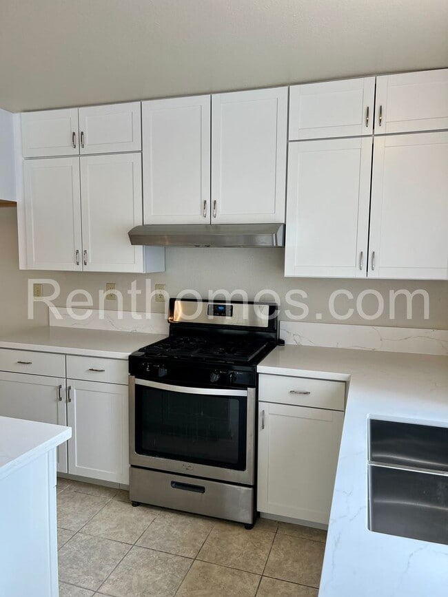 Foto del edificio - Mira Mesa, 9085 Danube Ln, Single Level, R...