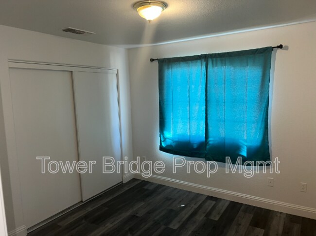 Foto del edificio - 4230 44th St