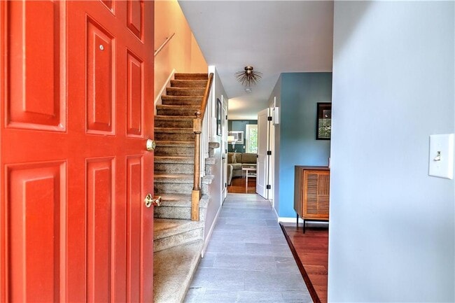 Building Photo - 28 Marigold Cir